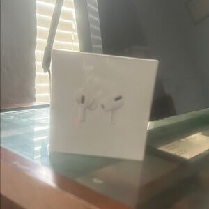 Apple AirPods with White Finish